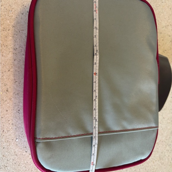Lunchbox size travel case, NWOT - Picture 10 of 10